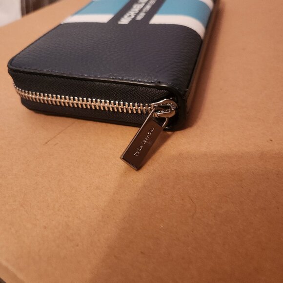 Michael Kors New York EST. 1981 NWOT Blue Large Leather Wallet - Picture 10 of 15